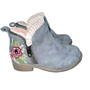 Dr. Scholl’s Hayzel faux suede grey ankle boots w/ floral embroidery.